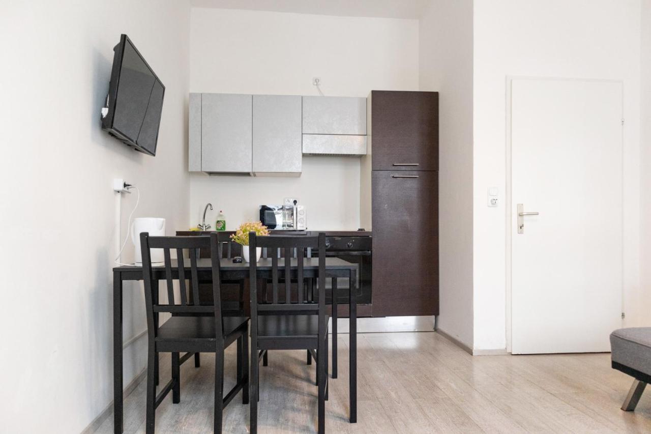 Pleasant 2Br - Perfect For Long Stays Wien Eksteriør billede