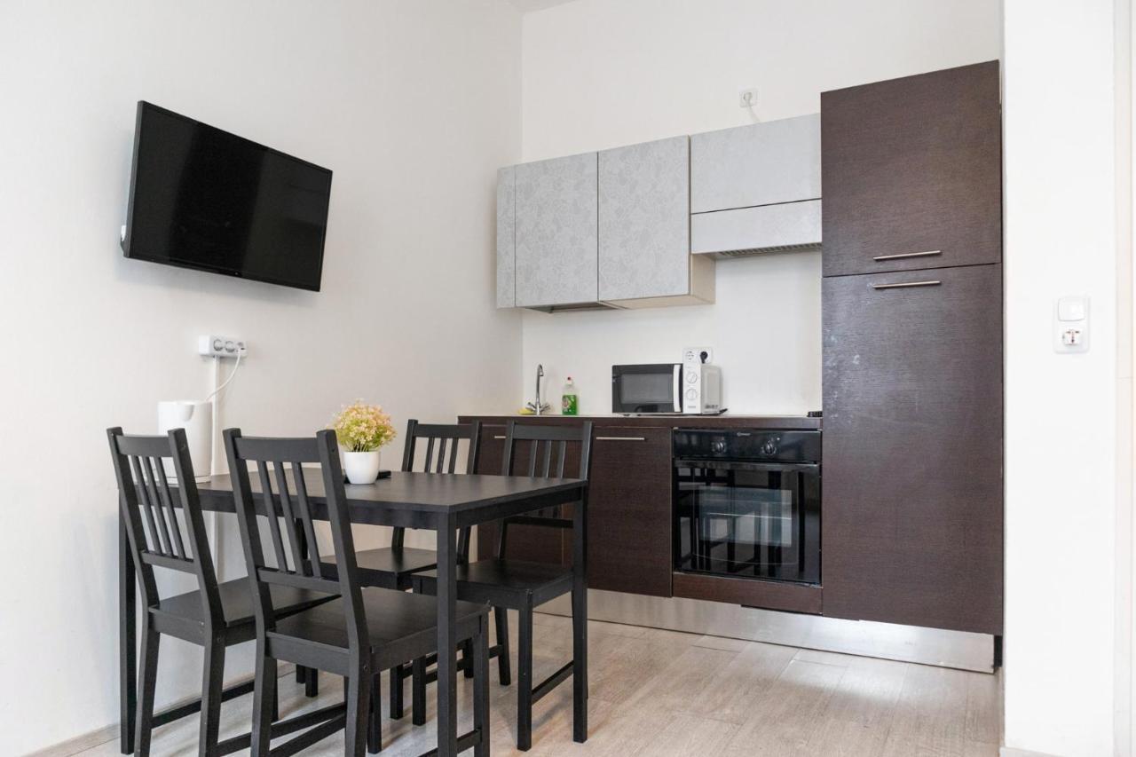 Pleasant 2Br - Perfect For Long Stays Wien Eksteriør billede